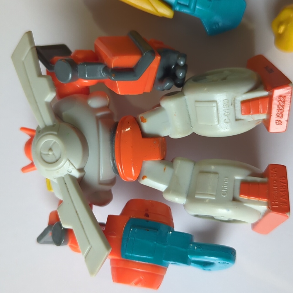 Lot Of 5 Transformers Rescue Bots Doc Green Cody Burns Bumblebee Heatwave Blades - Picture 11 of 15